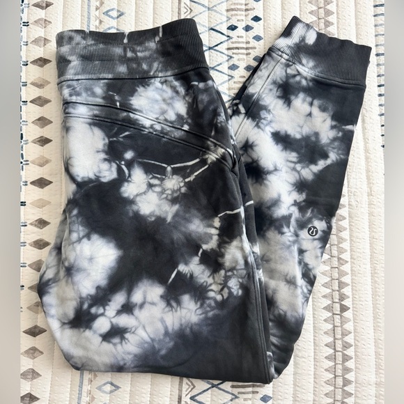 Lululemon Warm Down Jogger *Earth Dye in Earth Dye Stone - Picture 4 of 9